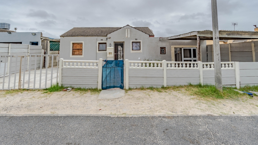 2 Bedroom Property for Sale in Hillcrest Heights Western Cape
